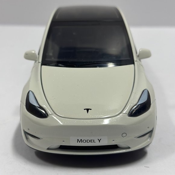 Toys 124 Tesla Model Y Diecast With Headlight And Taillight White